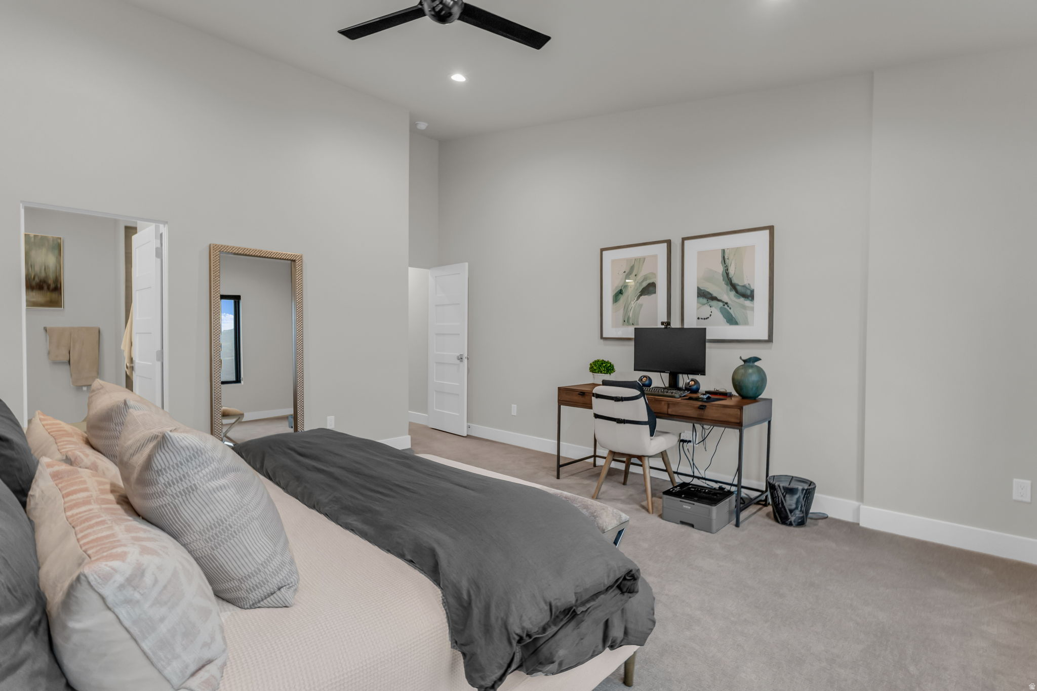 MAYFLOWER LAKESIDE - Residential