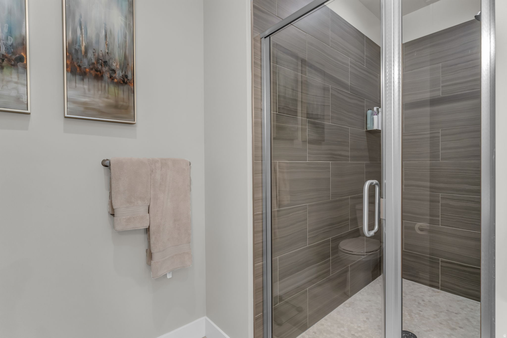 MAYFLOWER LAKESIDE - Residential