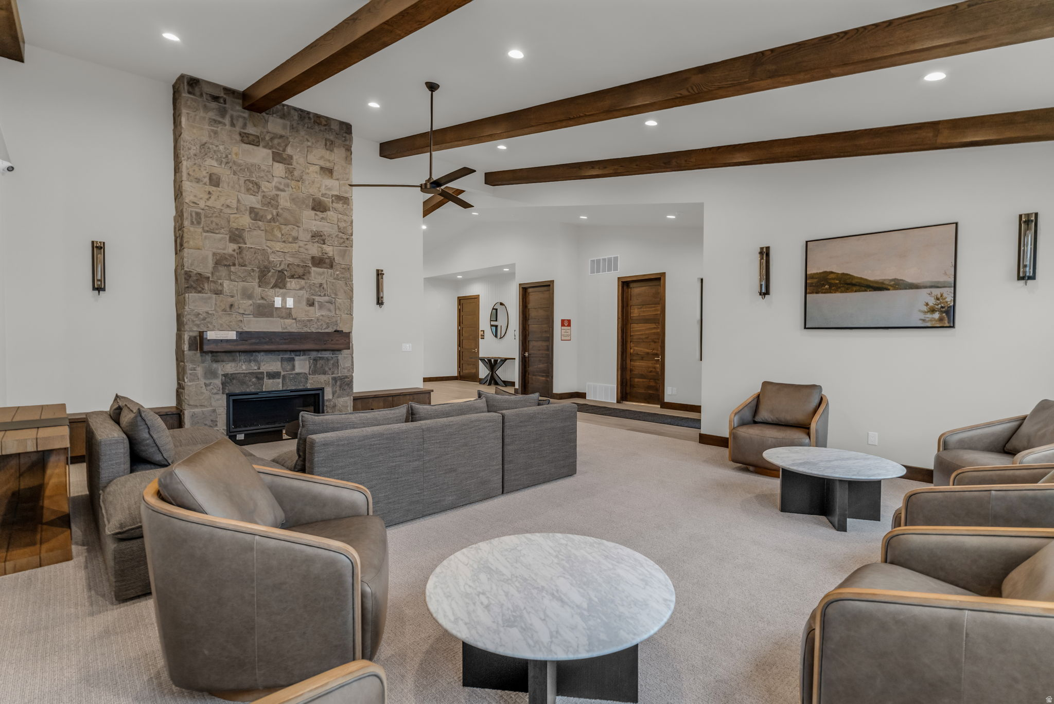 MAYFLOWER LAKESIDE - Residential