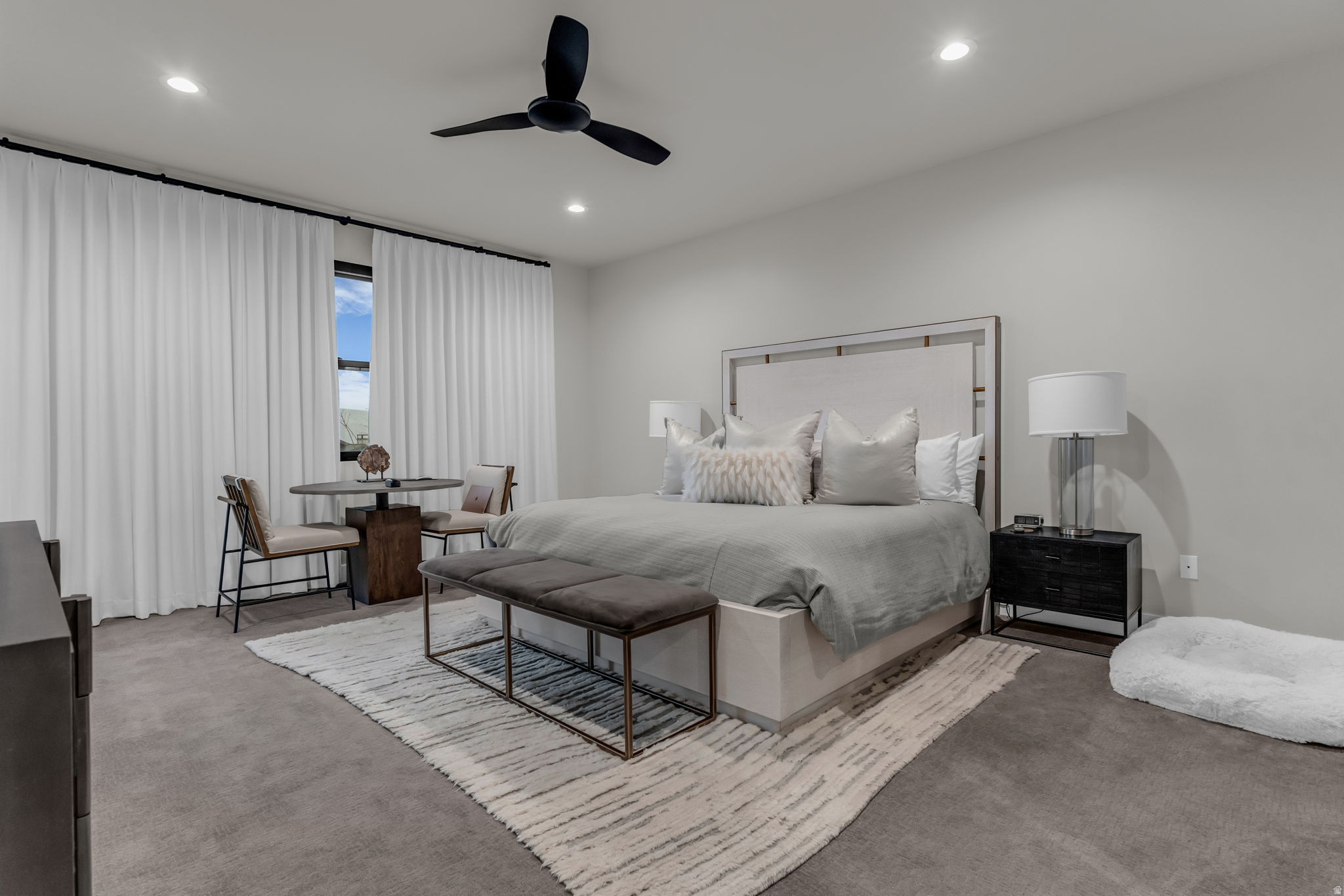 MAYFLOWER LAKESIDE - Residential