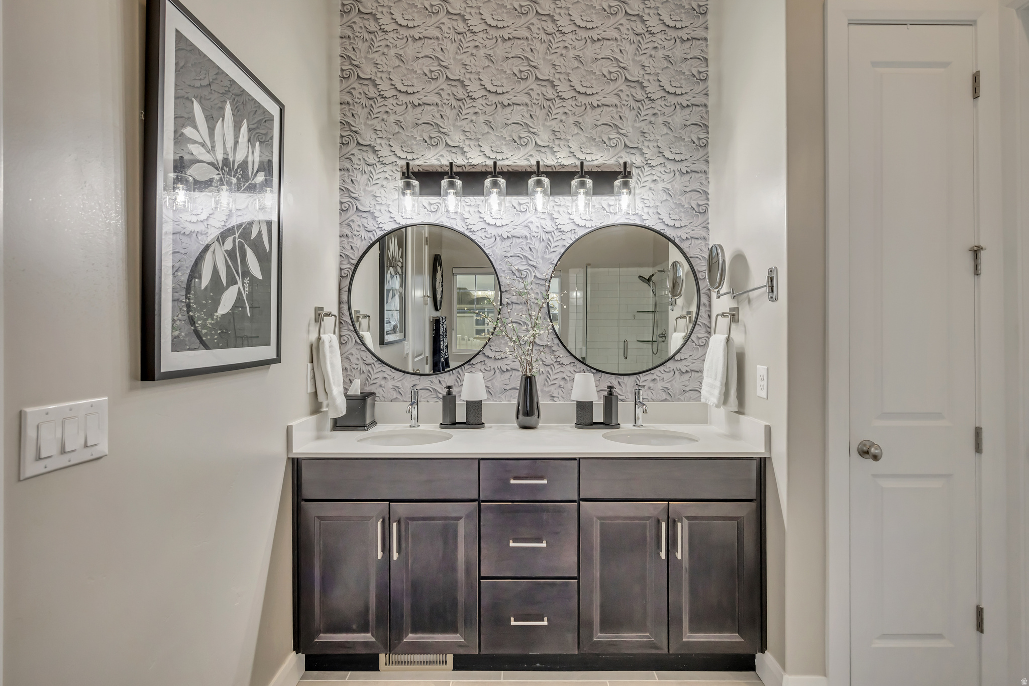 OVERLAND - Residential