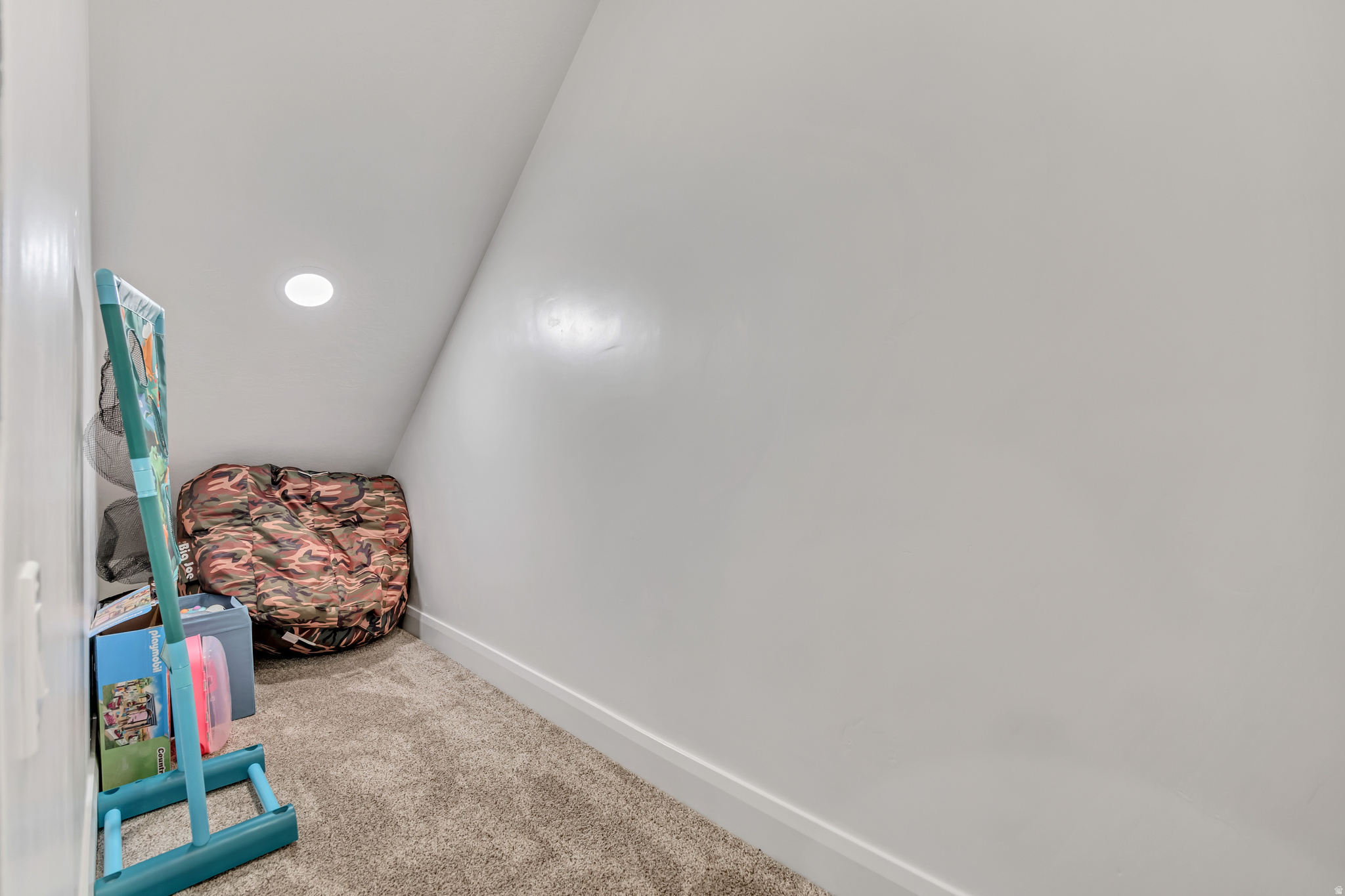 OVERLAND - Residential