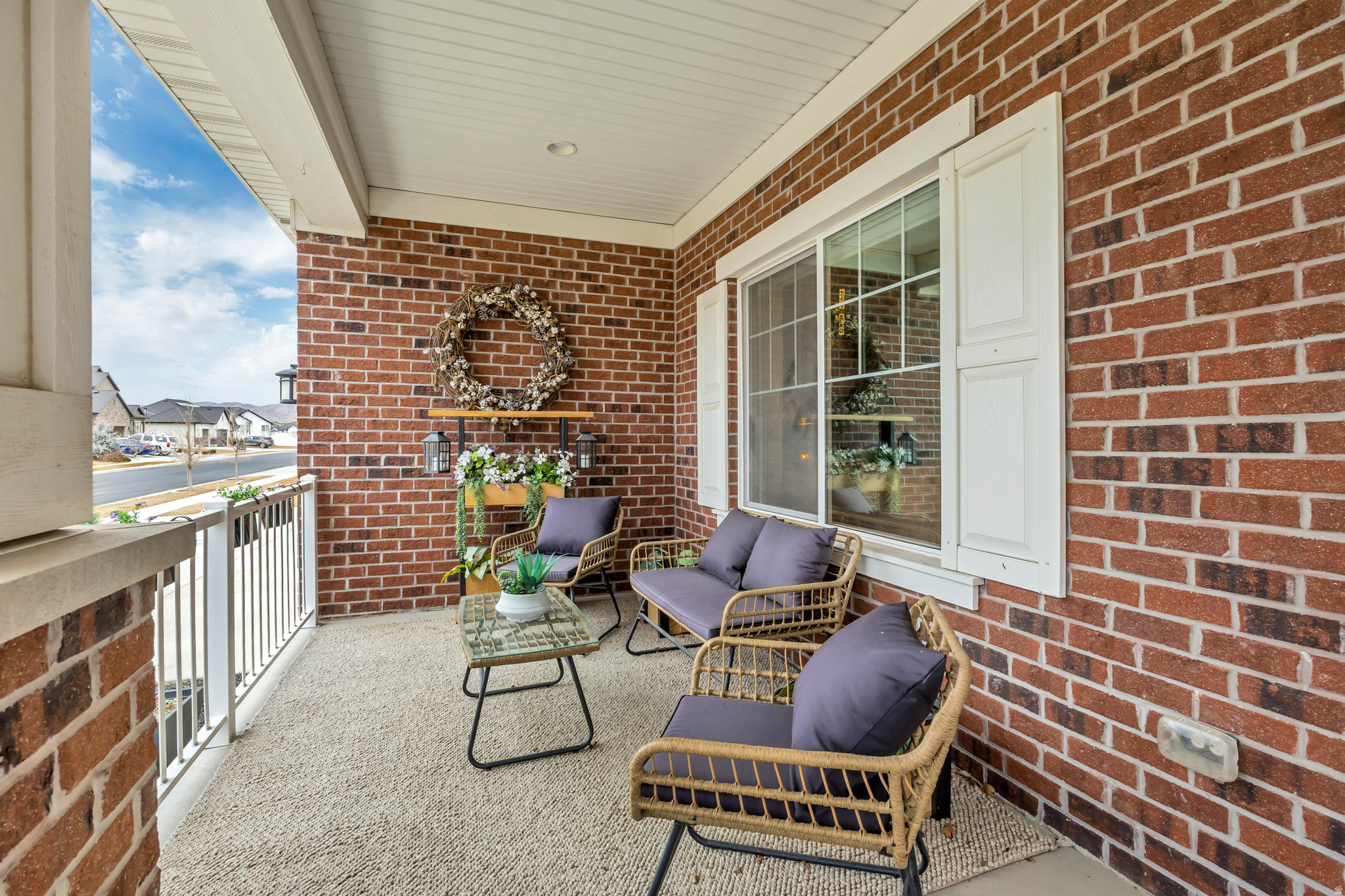 OVERLAND - Residential