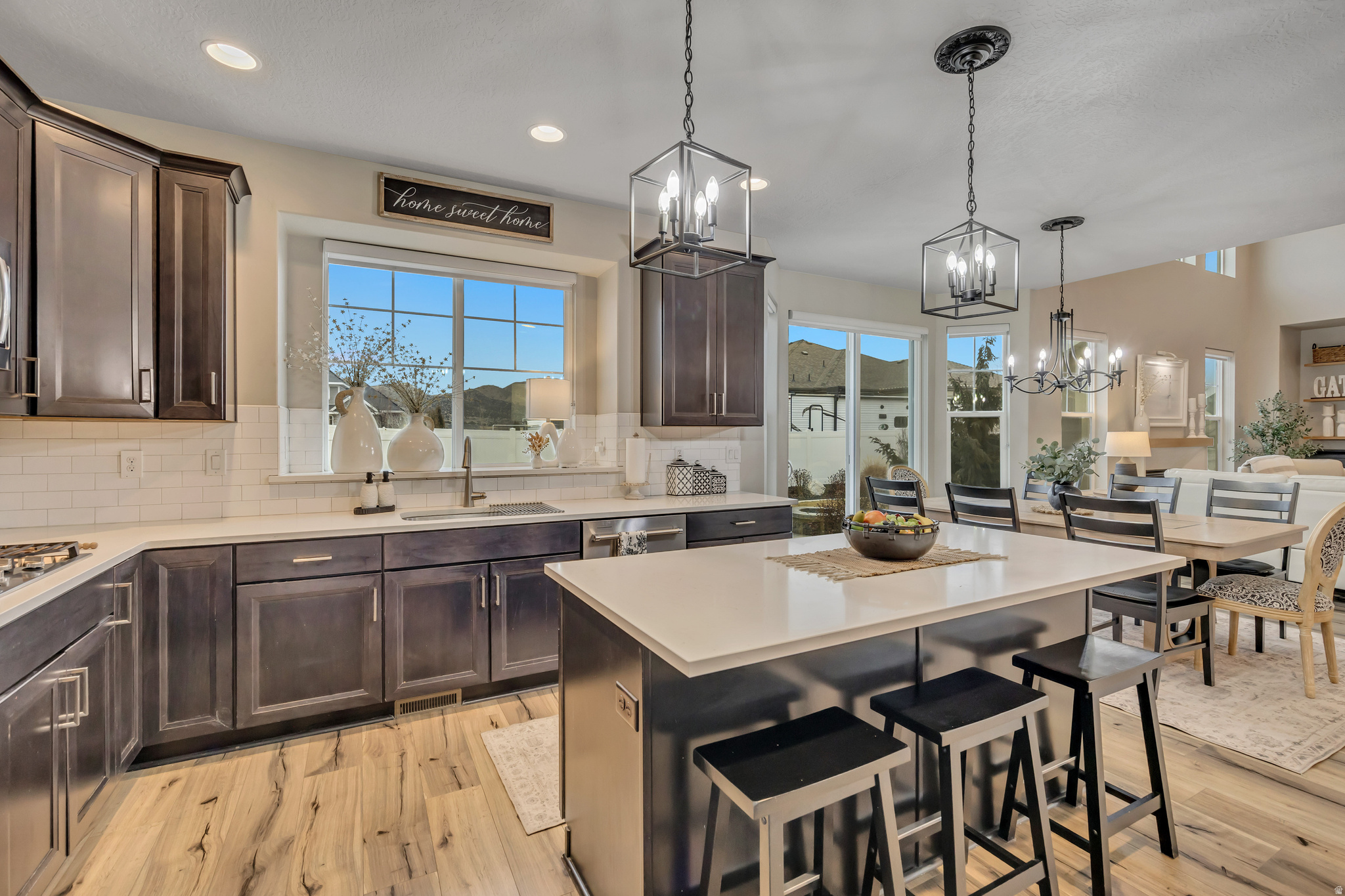 OVERLAND - Residential