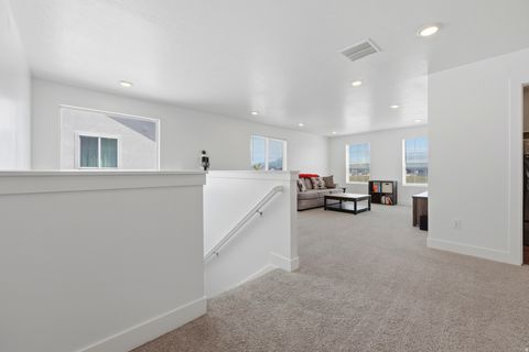 Tiny photo for 2978 S SHORELINE DR, Syracuse, UT 84075 (MLS # 2160406)