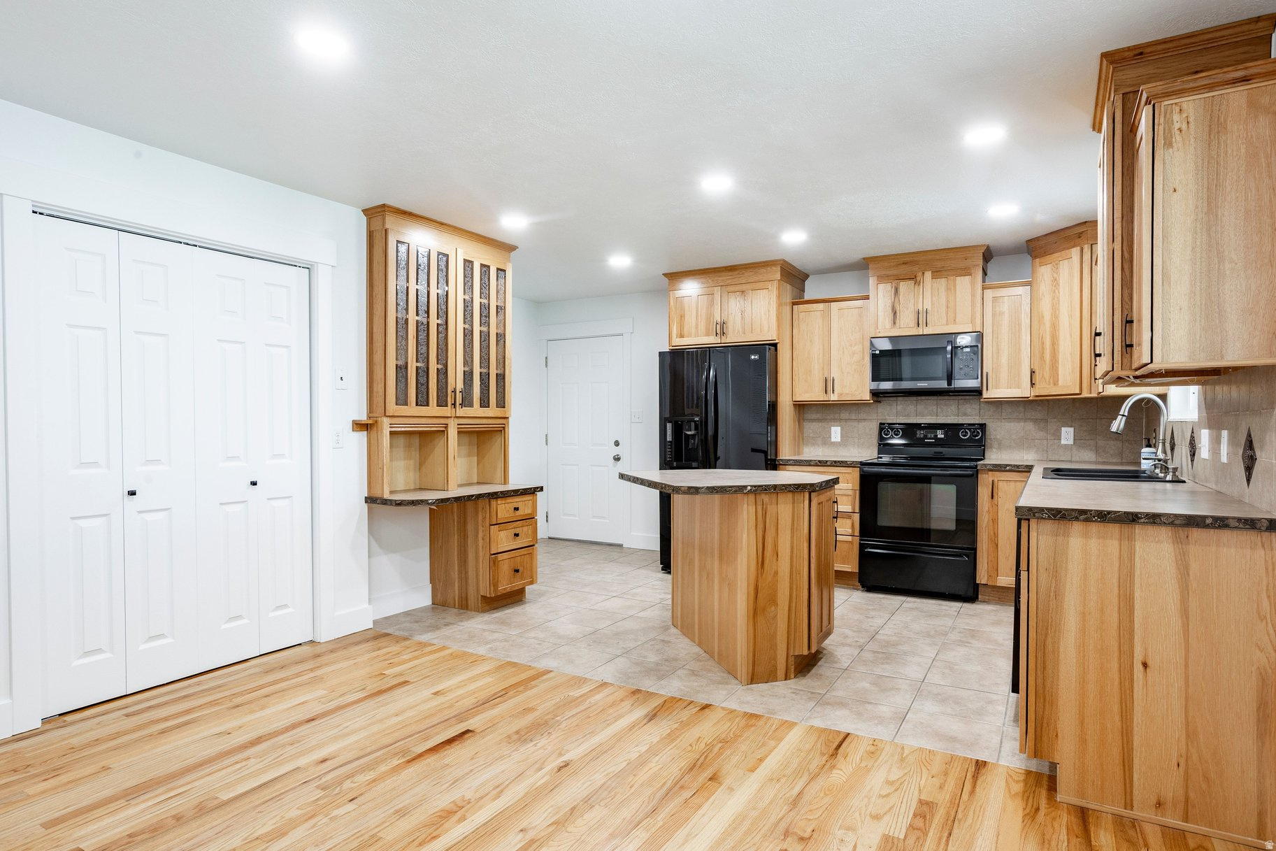 INDIAN HILLS - Residential