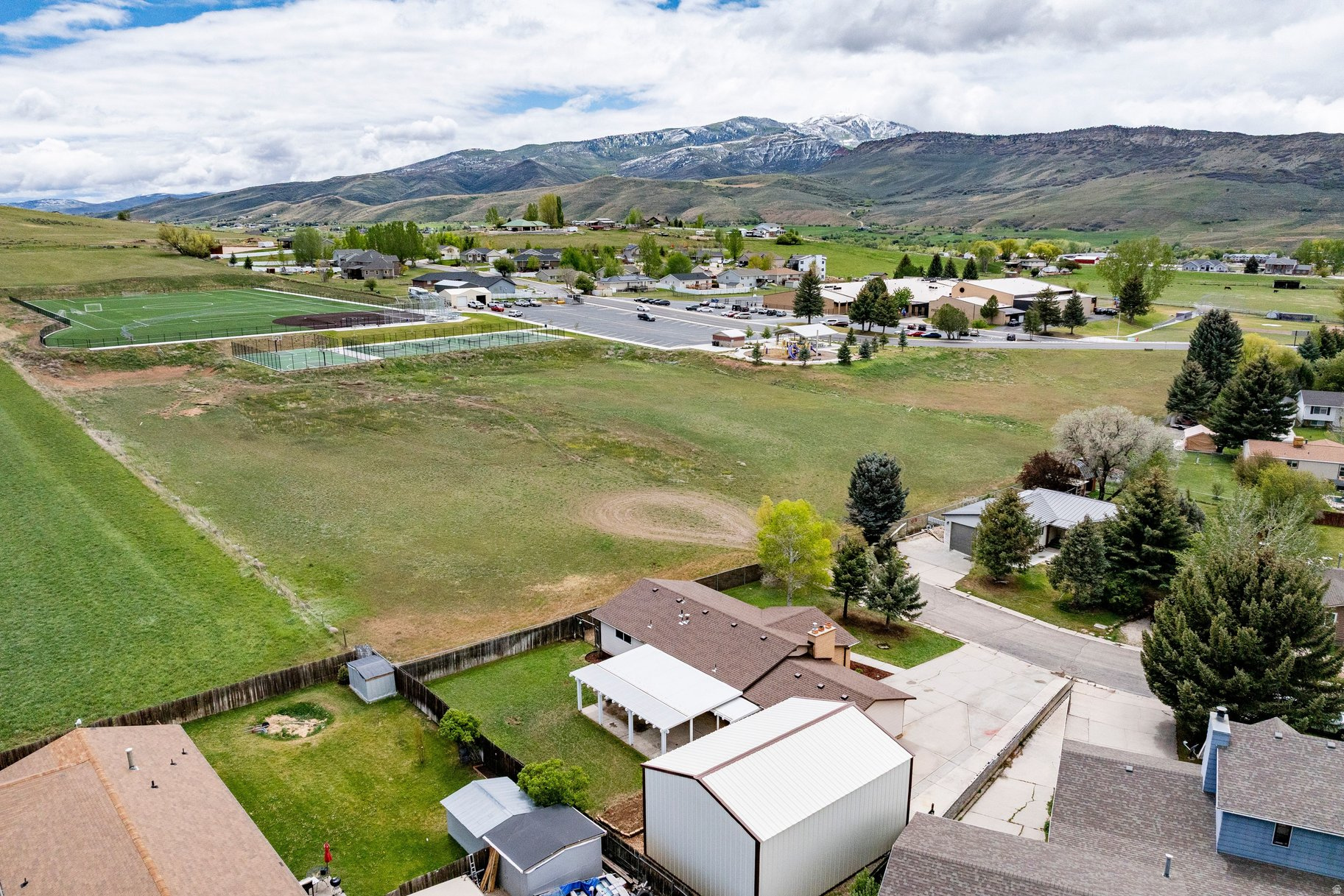 INDIAN HILLS - Residential