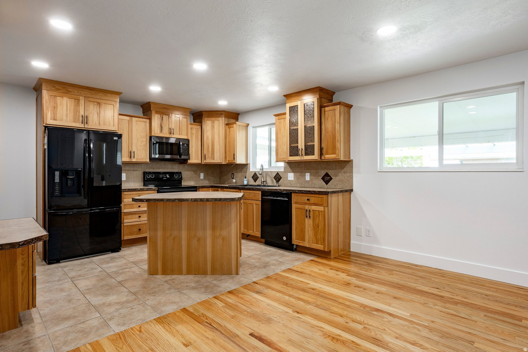 INDIAN HILLS - Residential