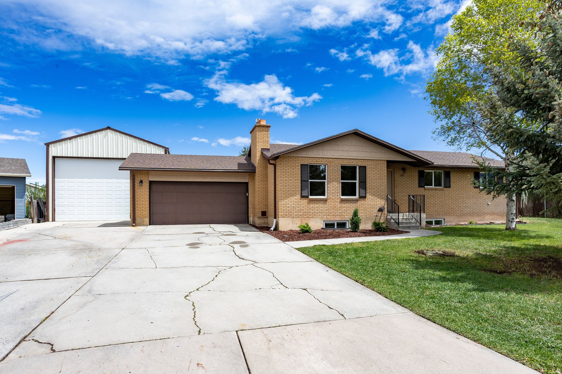 INDIAN HILLS - Residential