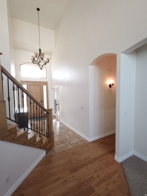 Tiny photo for 552 W SUNSET CREST WAY S, Draper, UT 84020 (MLS # 2130815)