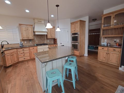 Tiny photo for 552 W SUNSET CREST WAY S, Draper, UT 84020 (MLS # 2130815)