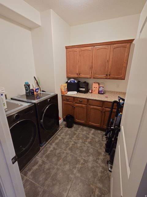 Tiny photo for 552 W SUNSET CREST WAY S, Draper, UT 84020 (MLS # 2130815)