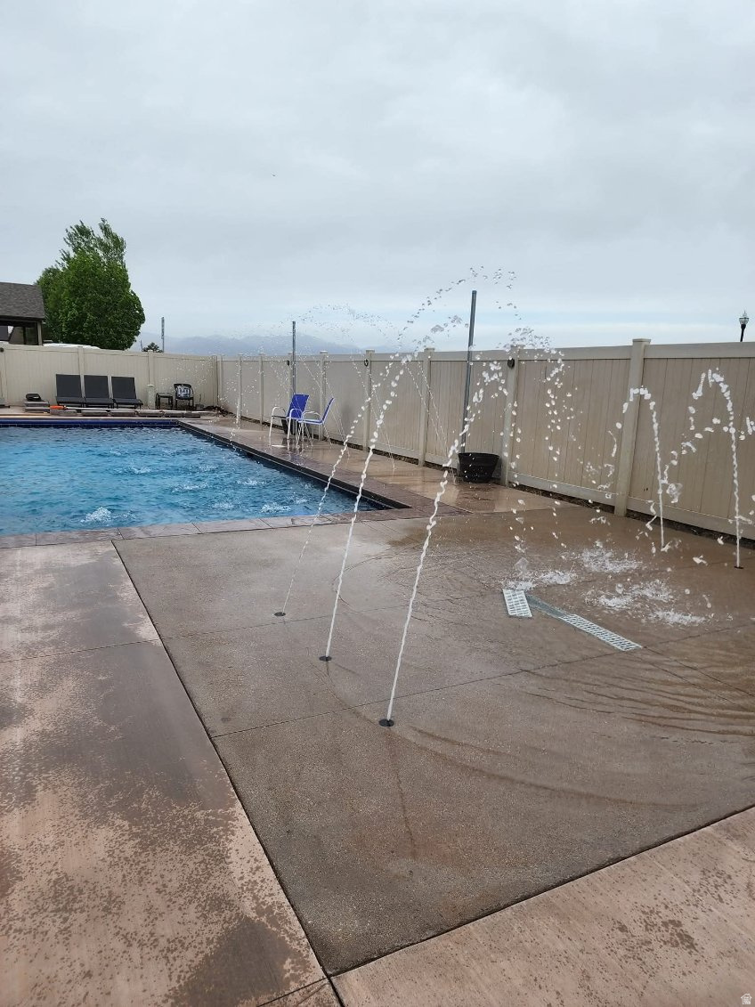 SUNSET AT DRAPER RIDGE PHASE 2 - Residential