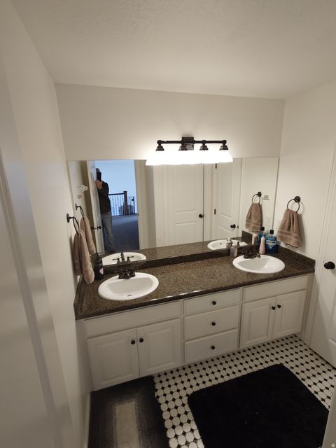 Tiny photo for 552 W SUNSET CREST WAY S, Draper, UT 84020 (MLS # 2130815)