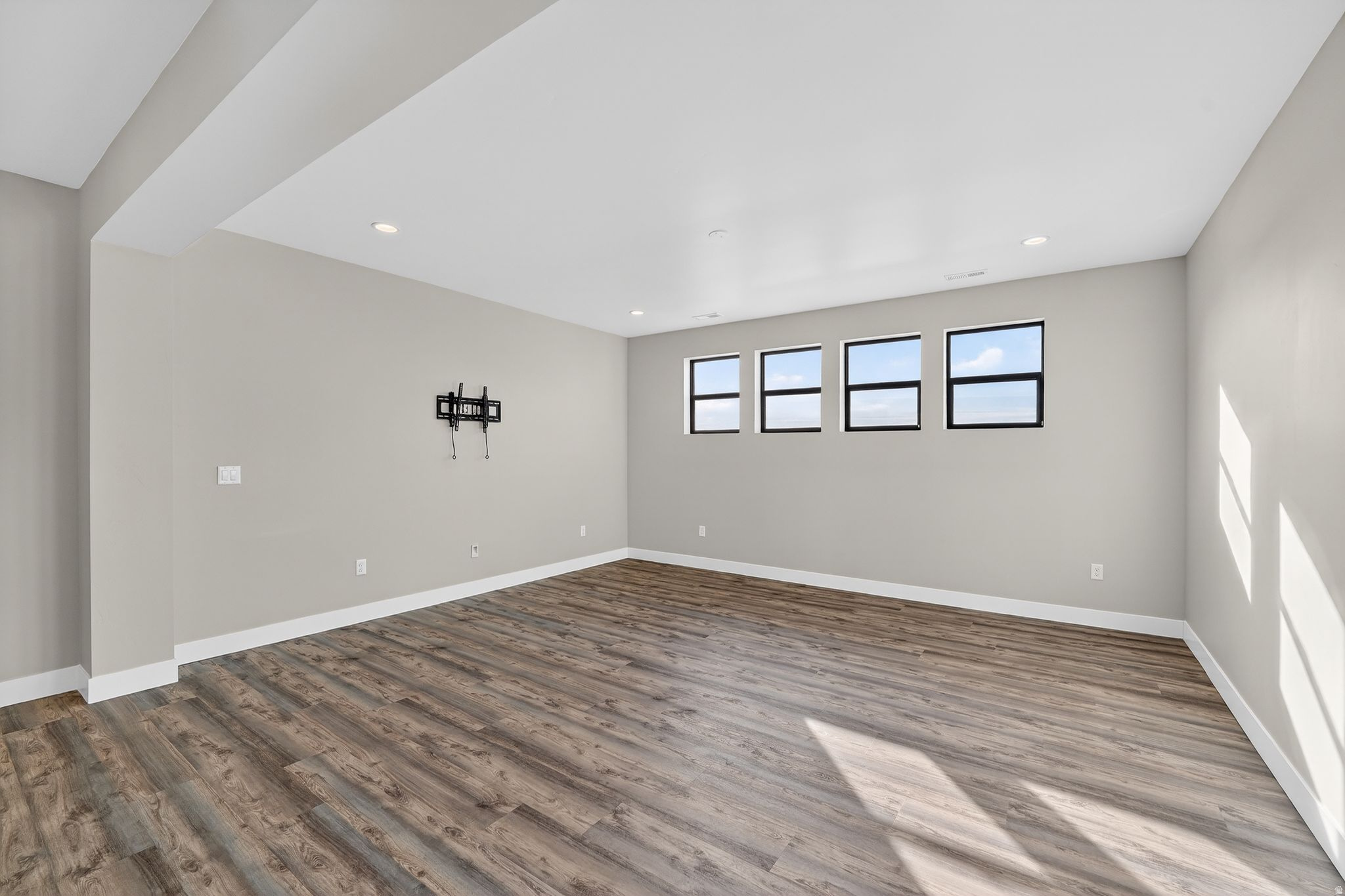 CANYON POINT - Residential