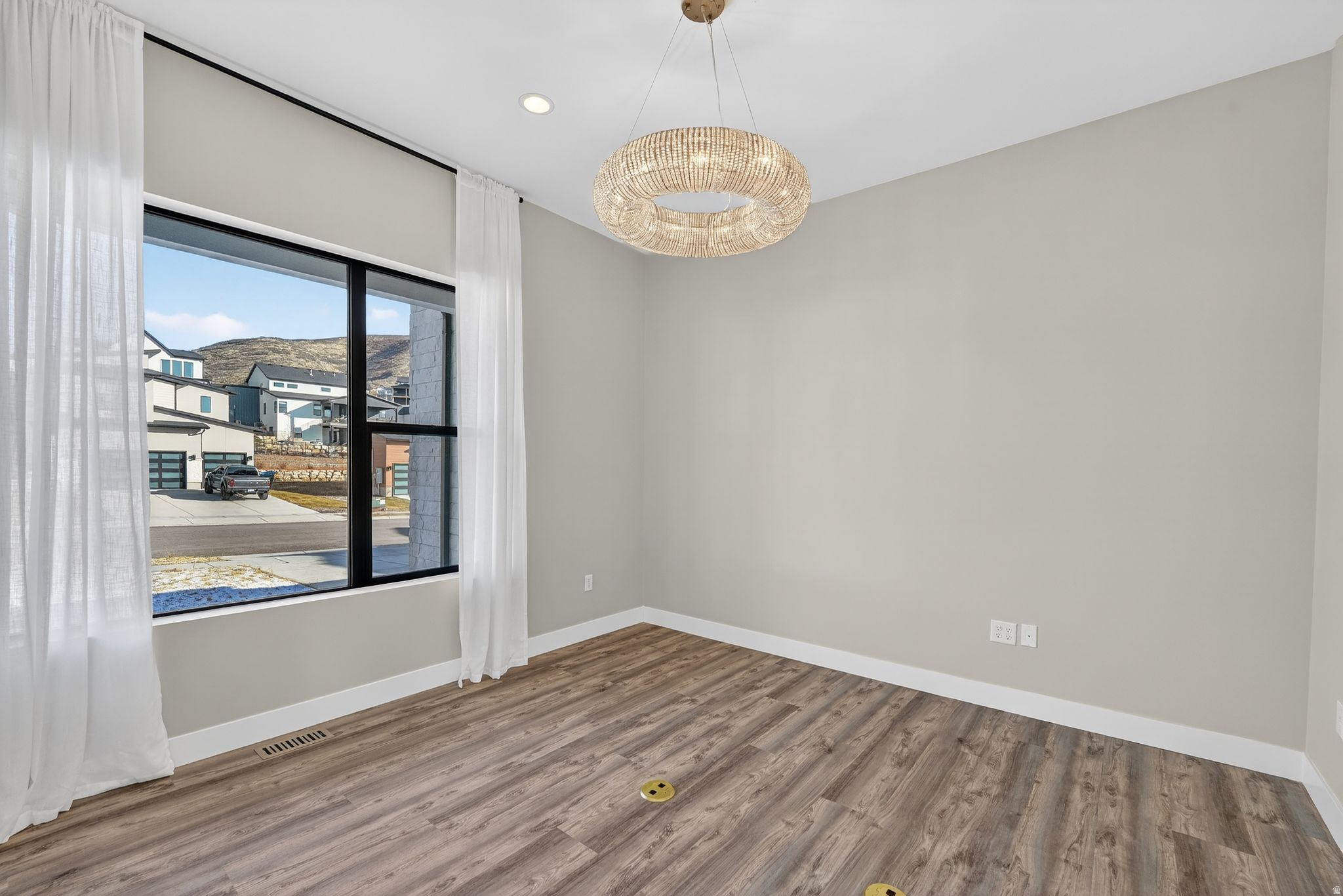 CANYON POINT - Residential