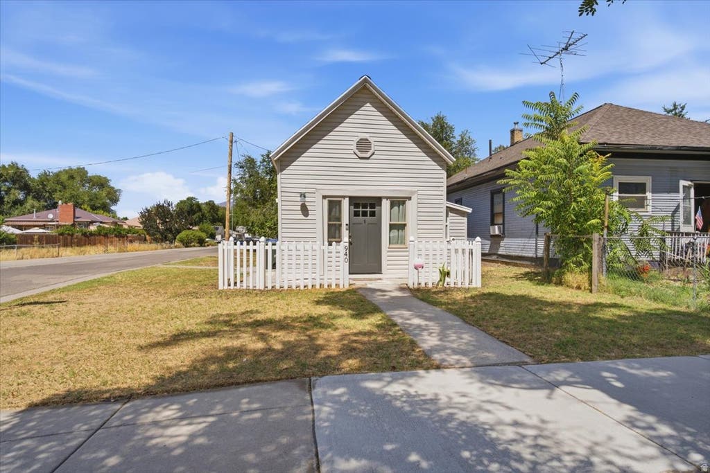 Photo of 940 E 22ND ST, Ogden, UT 84401 (MLS # 2180380)