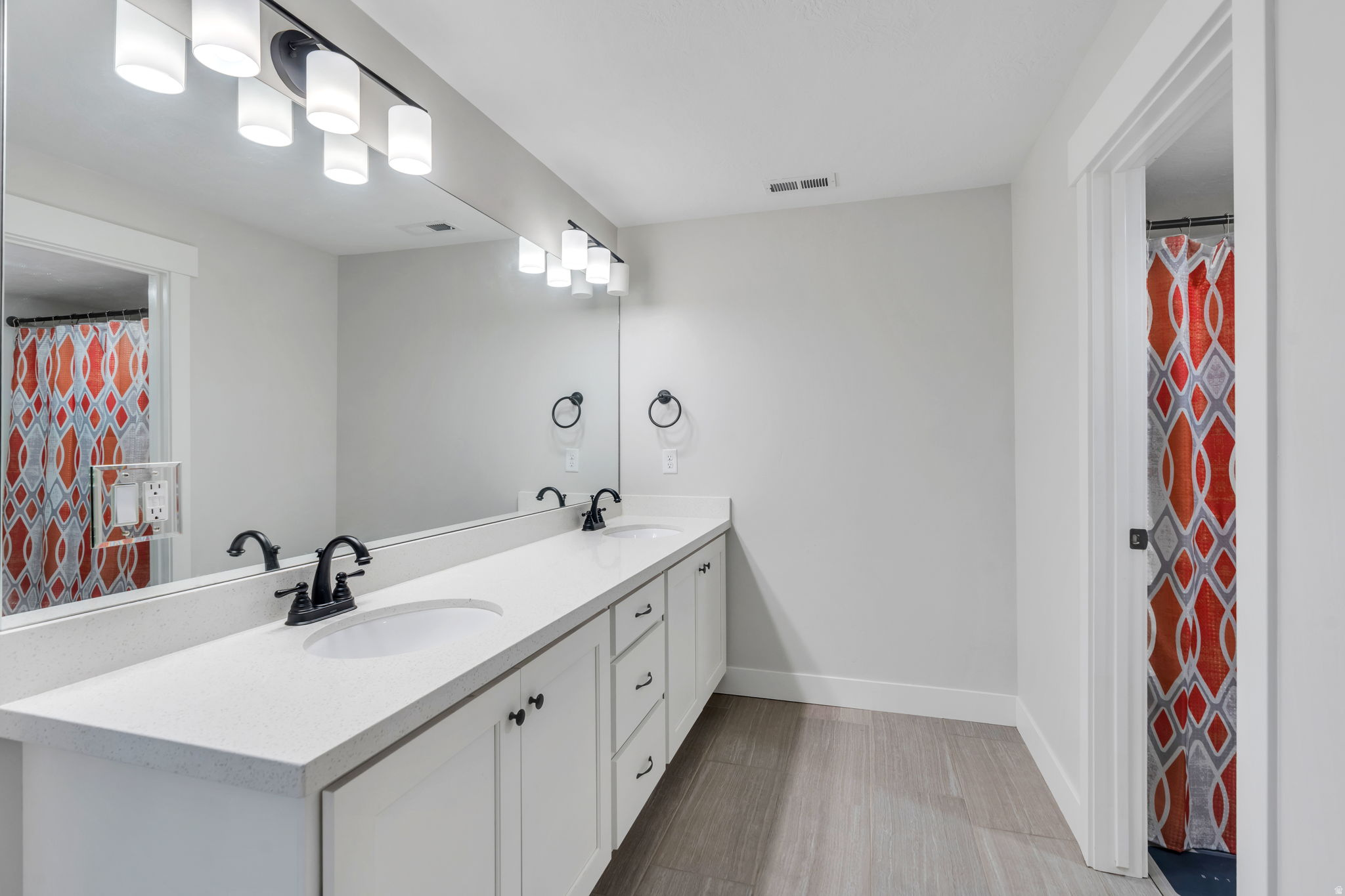 THE MEADOWS - Residential