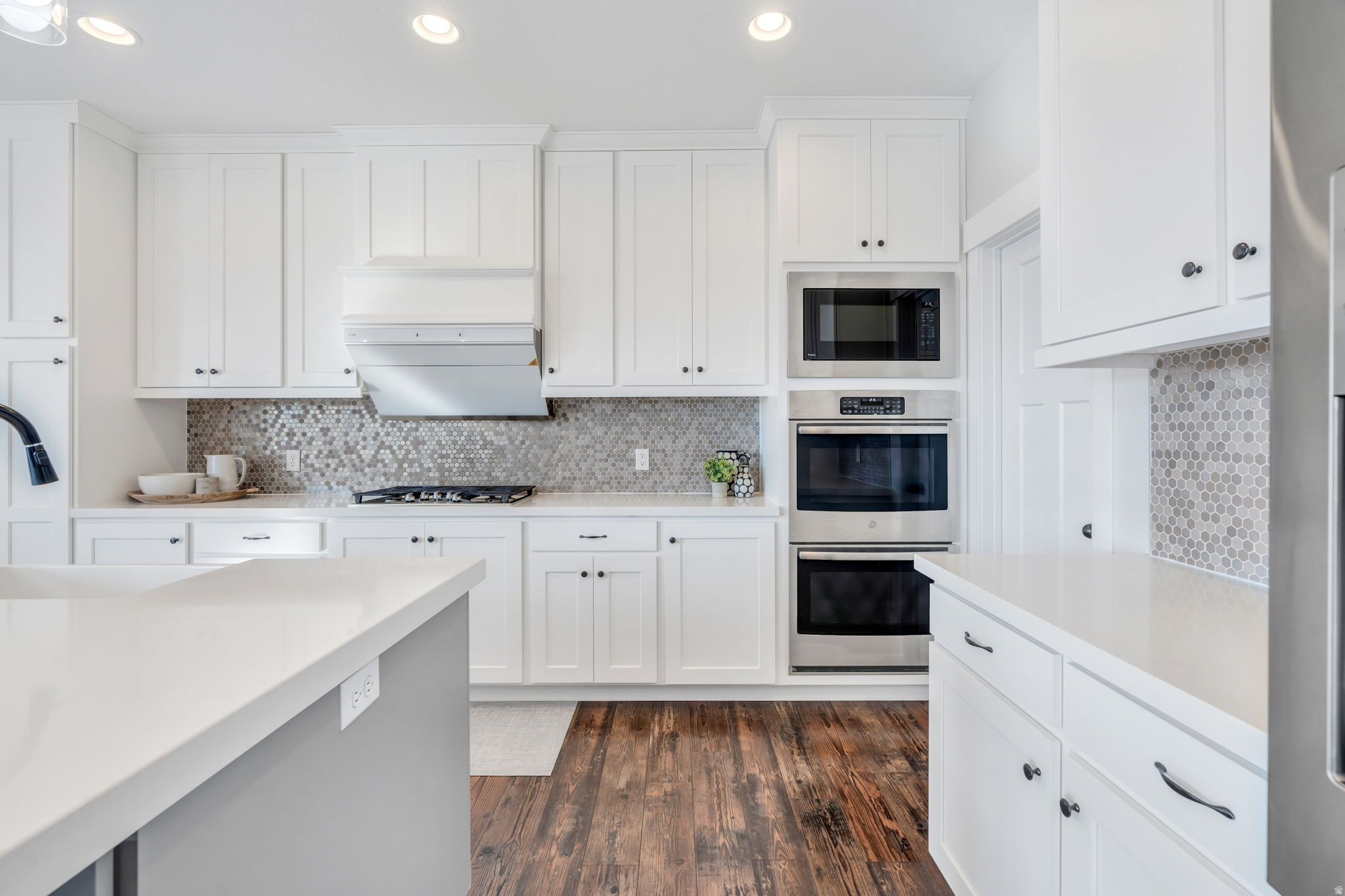 THE MEADOWS - Residential