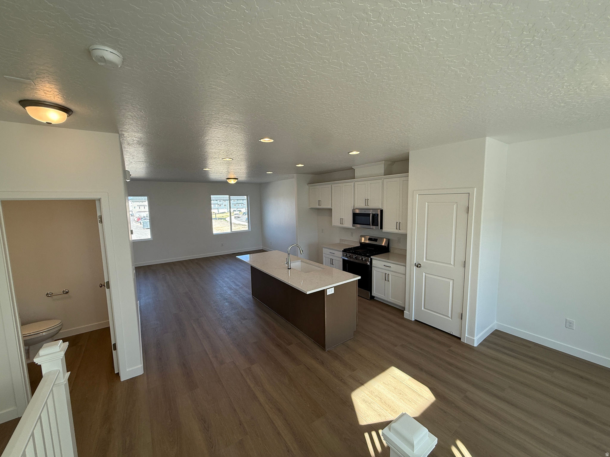 MEADOWBROOK - Residential