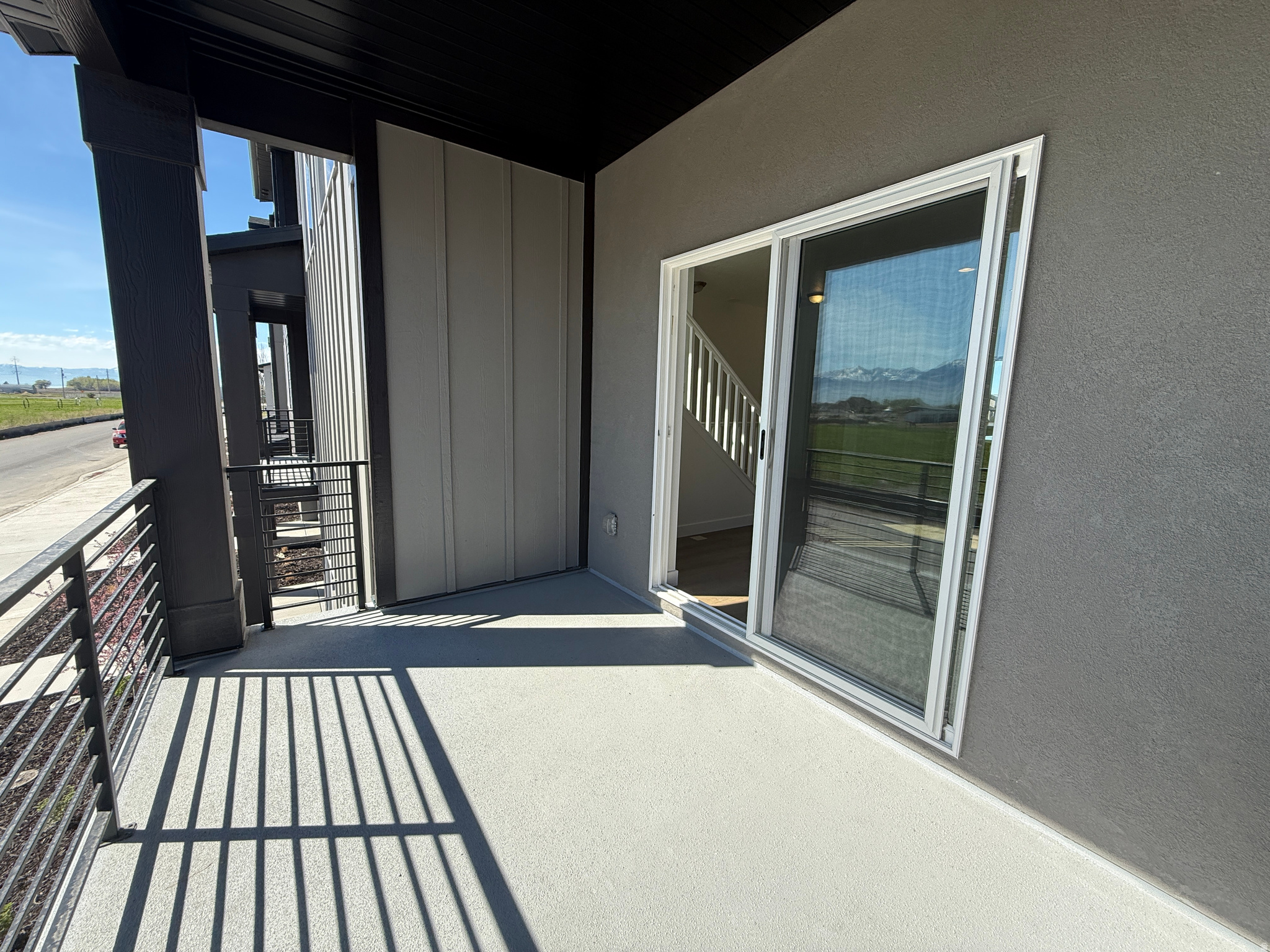 MEADOWBROOK - Residential