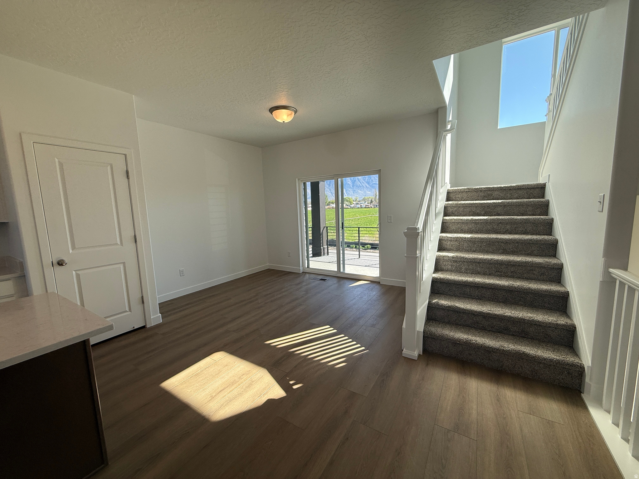 MEADOWBROOK - Residential