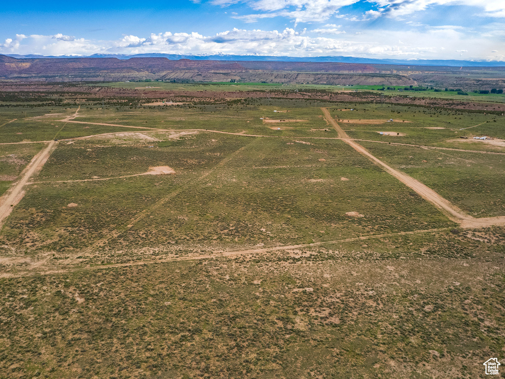 KNIGHT'S HOLLOW - Land