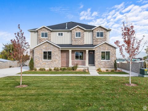 Photo of 341 E 100 S, Santaquin, UT 84655 (MLS # 2114114)