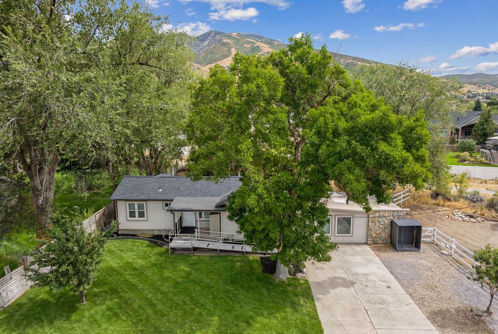 Photo of 13307 S 1300 E, Draper, UT 84020 (MLS # 2149036)