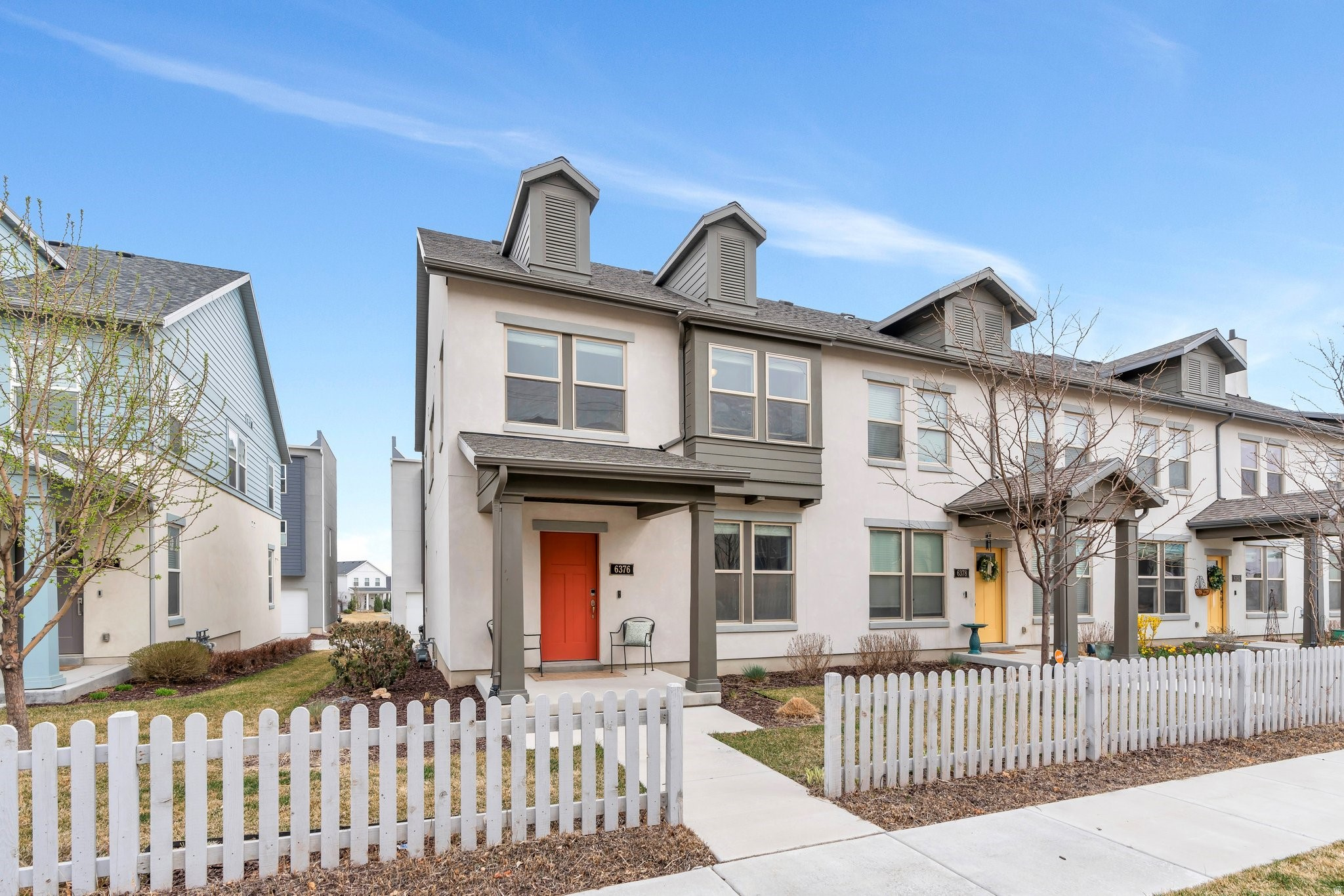 DAYBREAK - Residential