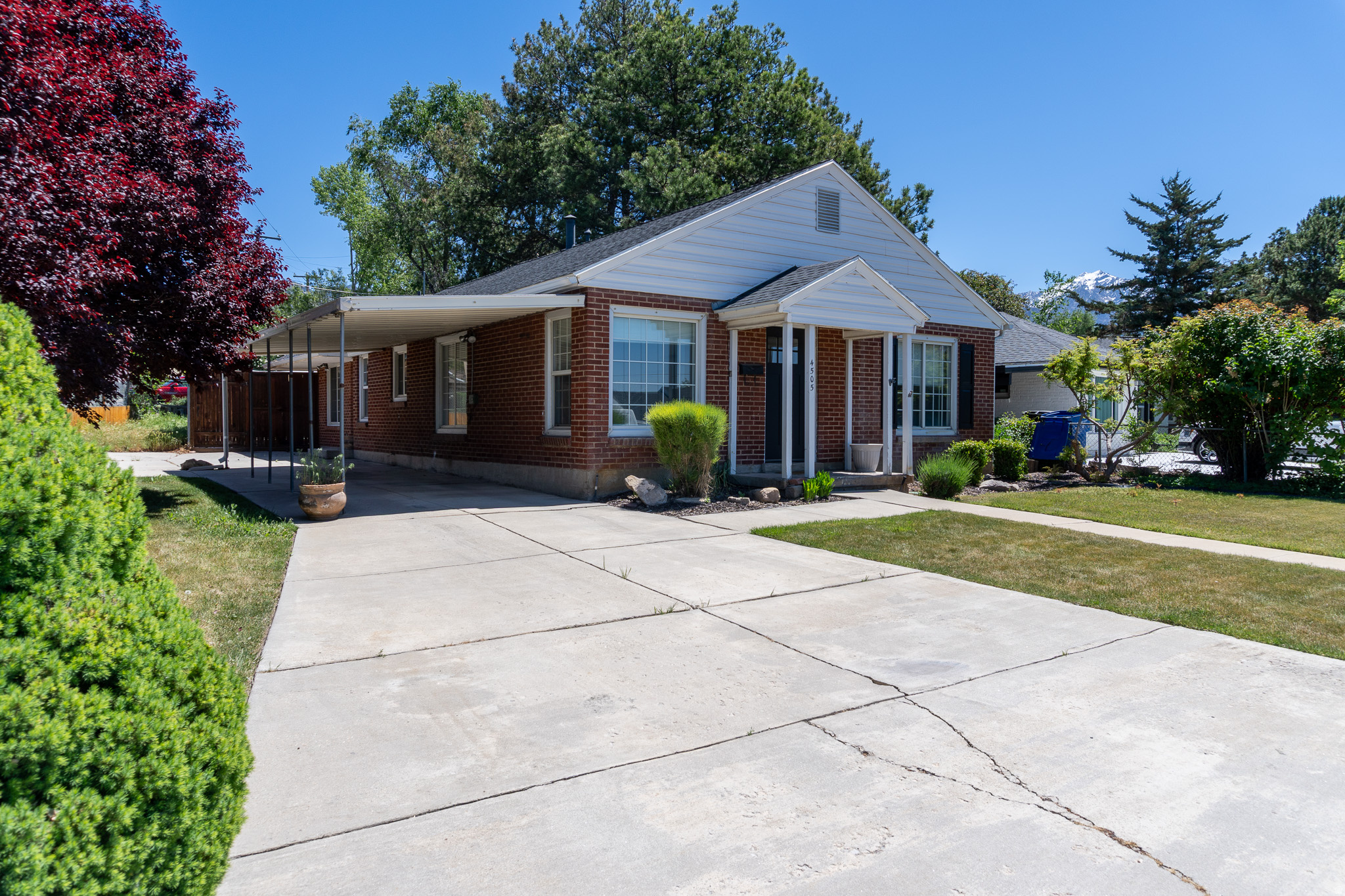 HOLLADAY HIGHLANDS - Residential
