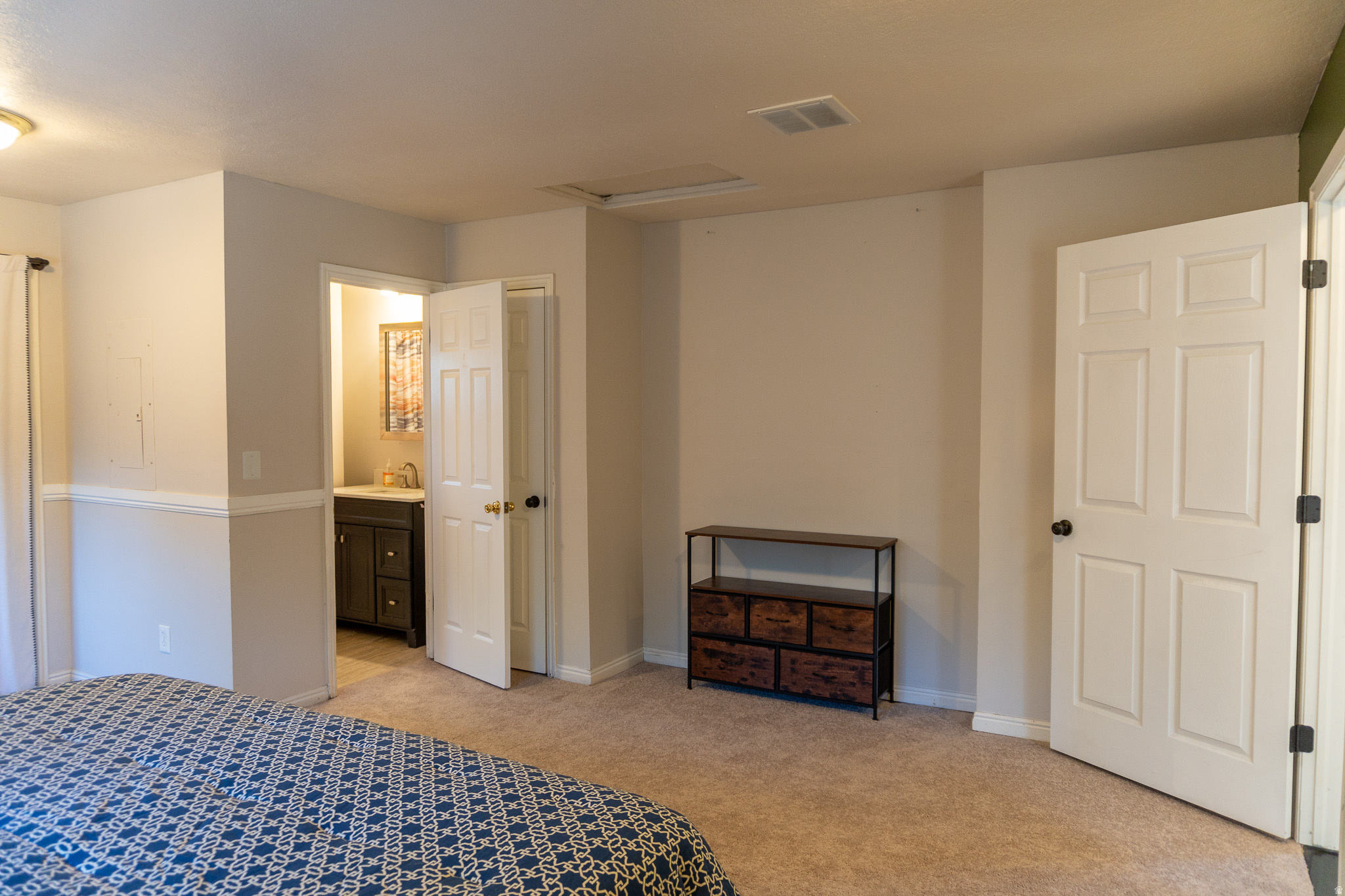 HOLLADAY HIGHLANDS - Residential