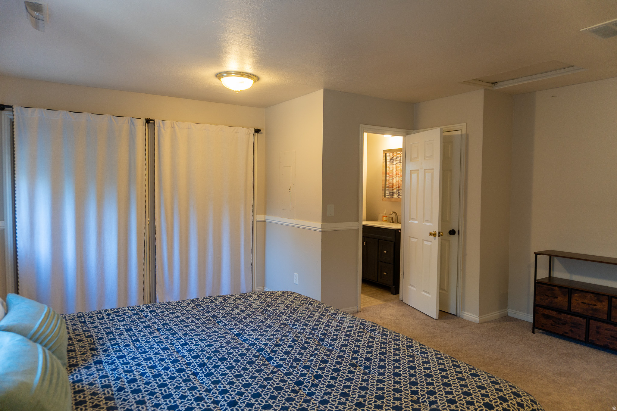HOLLADAY HIGHLANDS - Residential