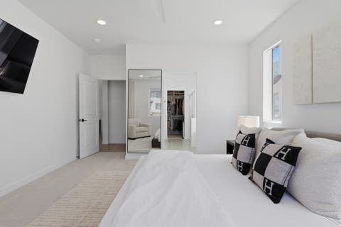 Tiny photo for 3364 S MAPLETON HEIGHTS DR #101, Mapleton, UT 84664 (MLS # 2175175)