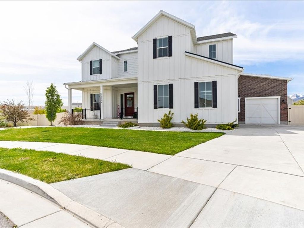 Photo of 12306 S ELENA CANYON COVE Cv W, Herriman, UT 84096 (MLS # 2153048)