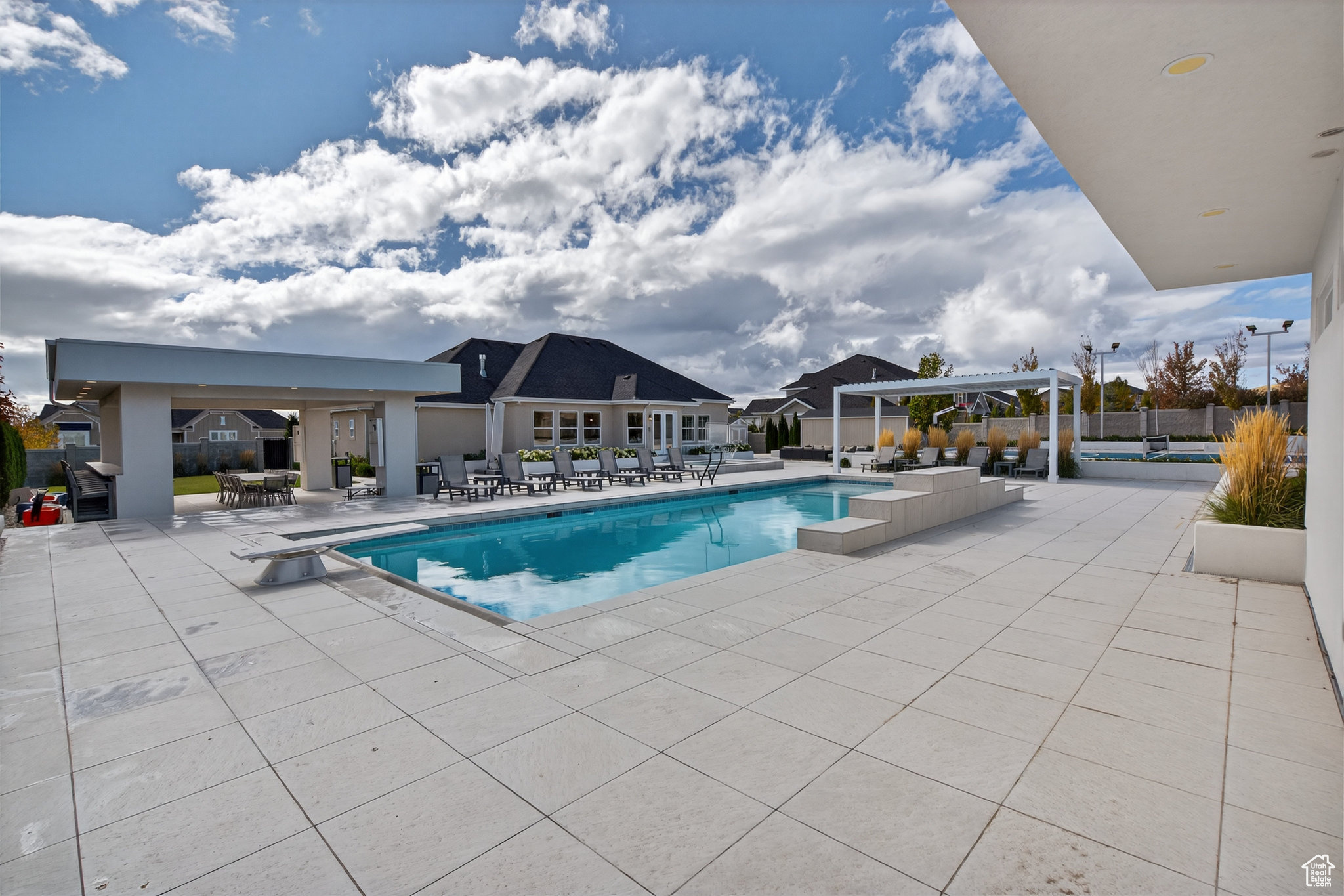 DRY CREEK - Residential