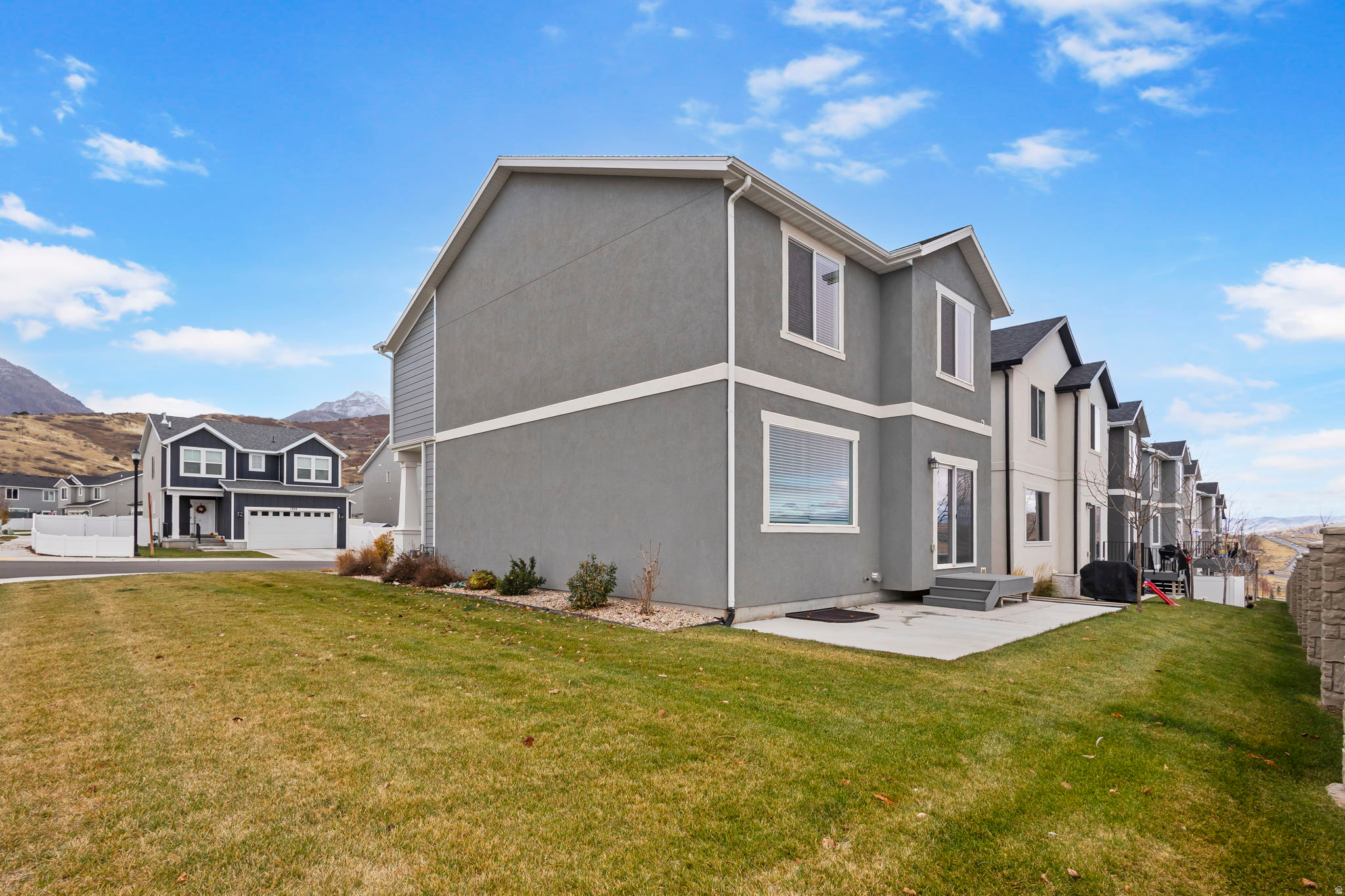 FOOTHILL VILLAGE - Residential