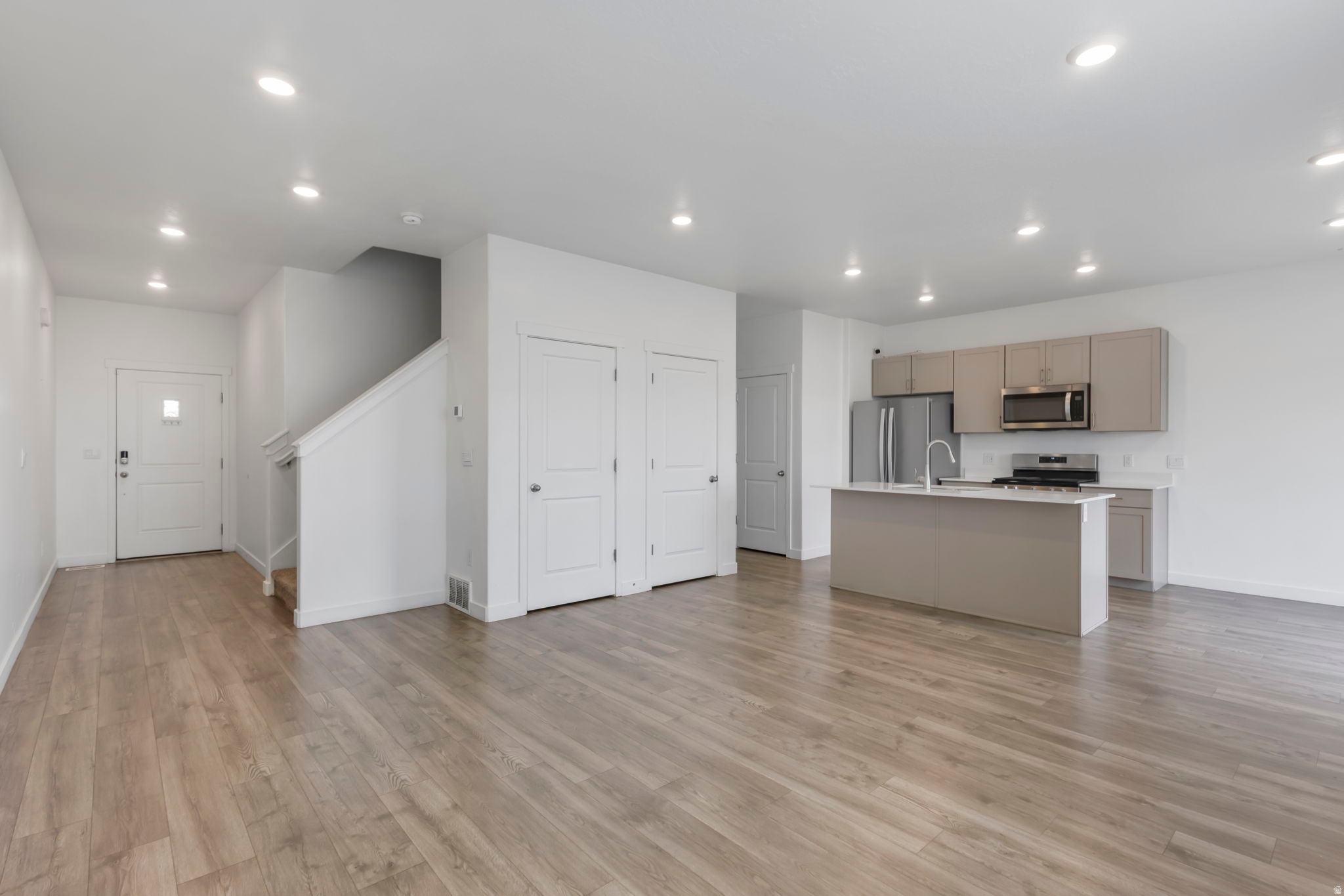 FOOTHILL VILLAGE - Residential