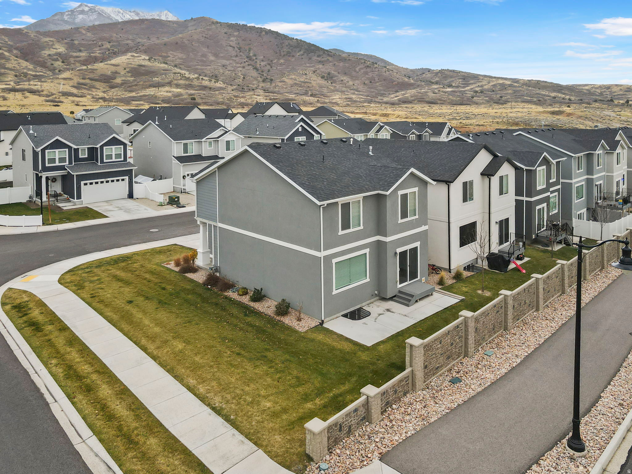 FOOTHILL VILLAGE - Residential