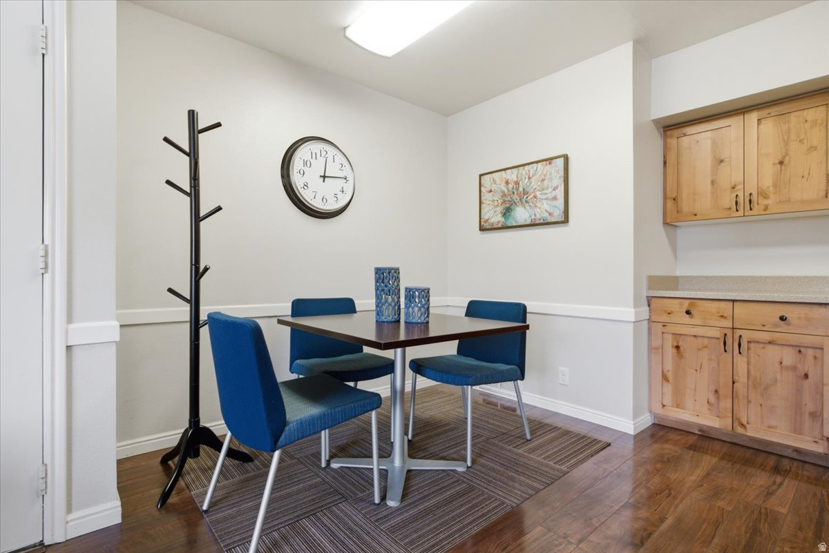 WELLINGTON CONDO - Residential