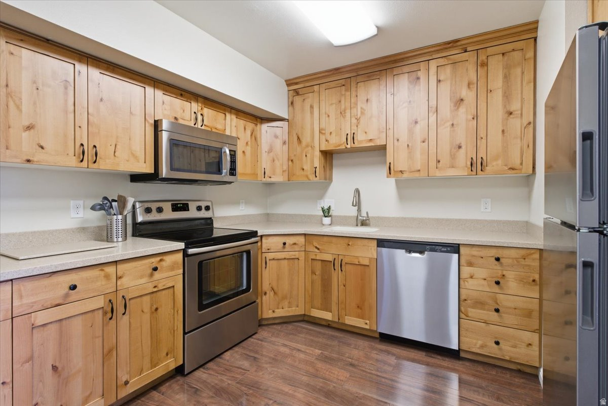 WELLINGTON CONDO - Residential