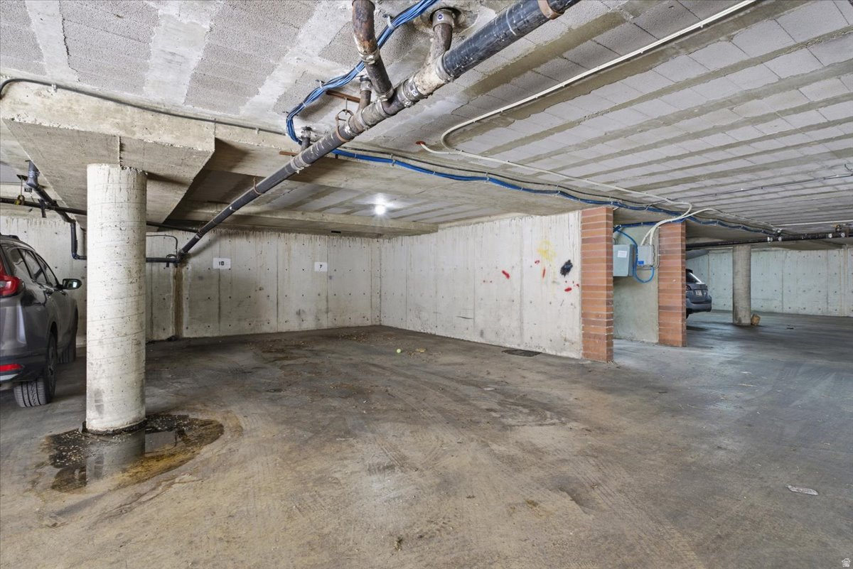 WELLINGTON CONDO - Residential