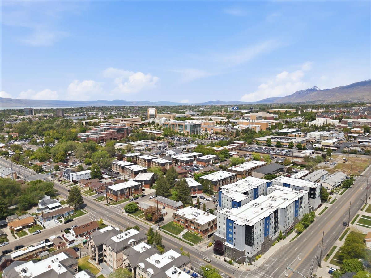 WELLINGTON CONDO - Residential