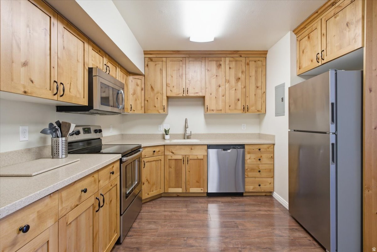 WELLINGTON CONDO - Residential