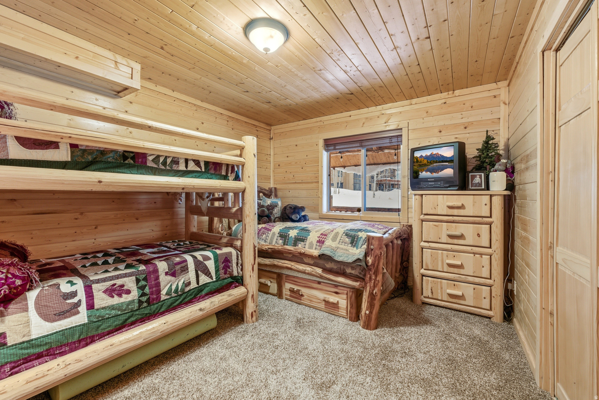 TIMBER LAKES - Residential