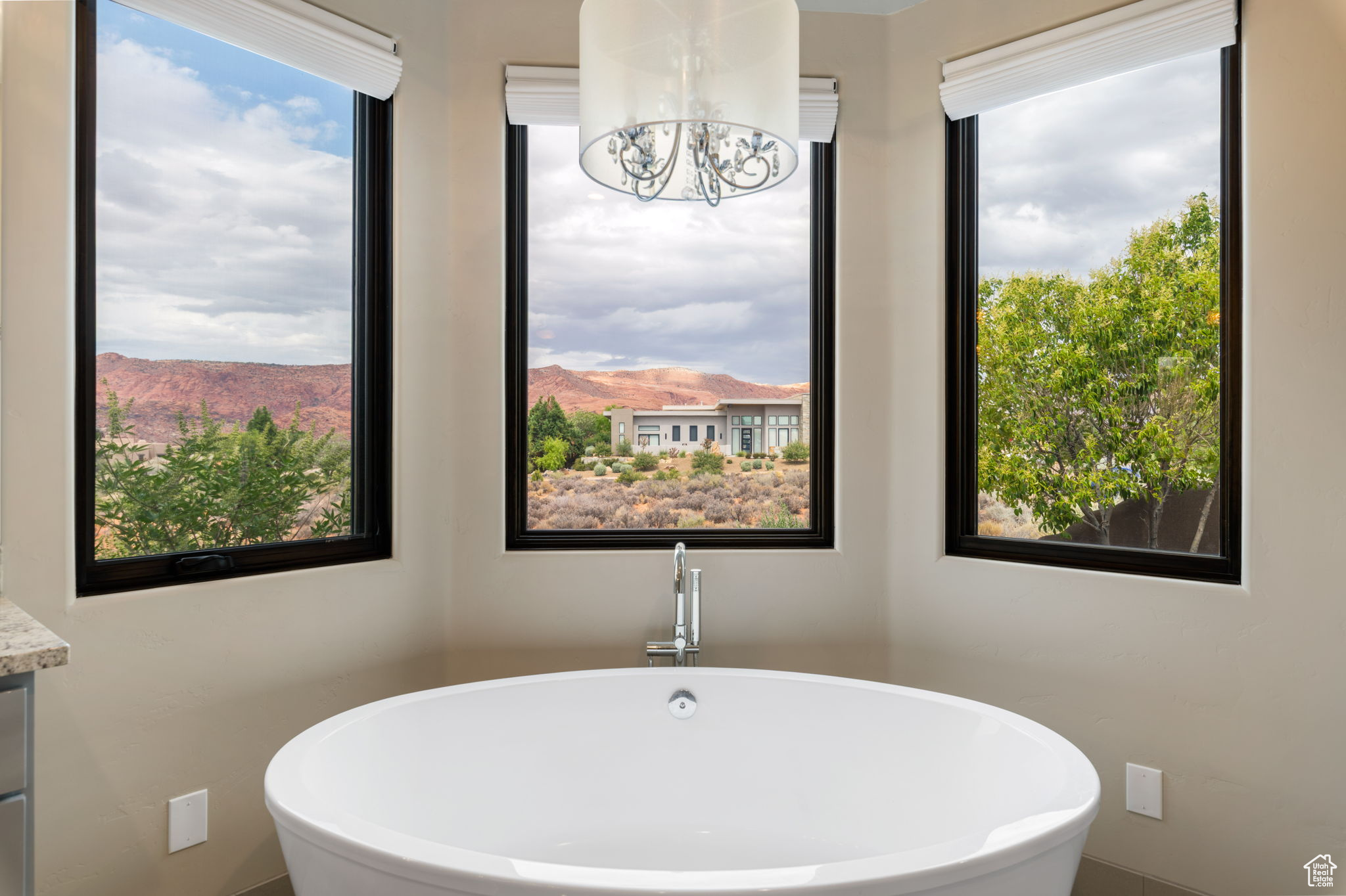 LEDGES OF ST GEORGE PH 8 - Residential