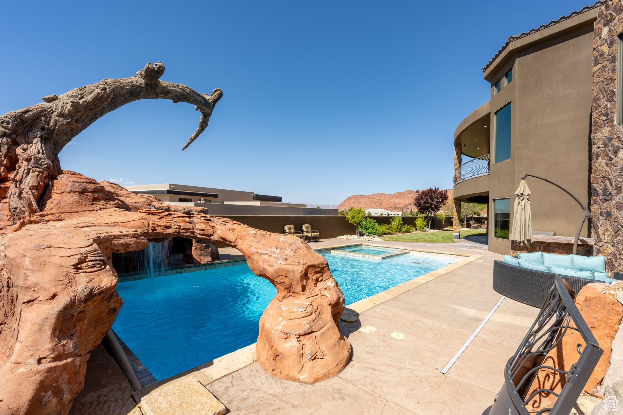 LEDGES OF ST GEORGE PH 8 - Residential