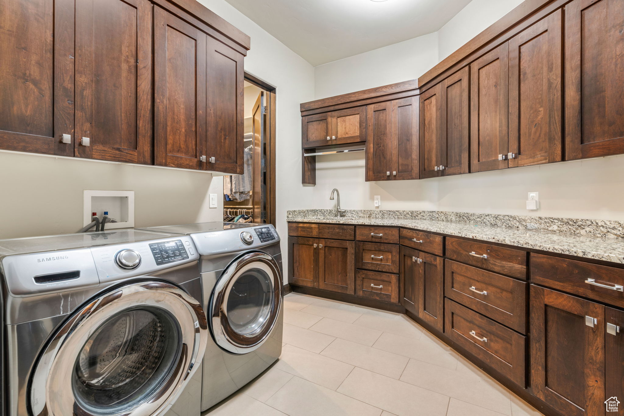 LEDGES OF ST GEORGE PH 8 - Residential