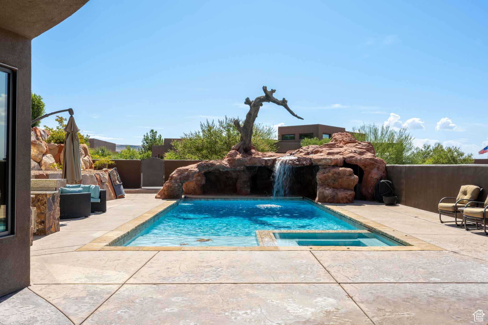 LEDGES OF ST GEORGE PH 8 - Residential