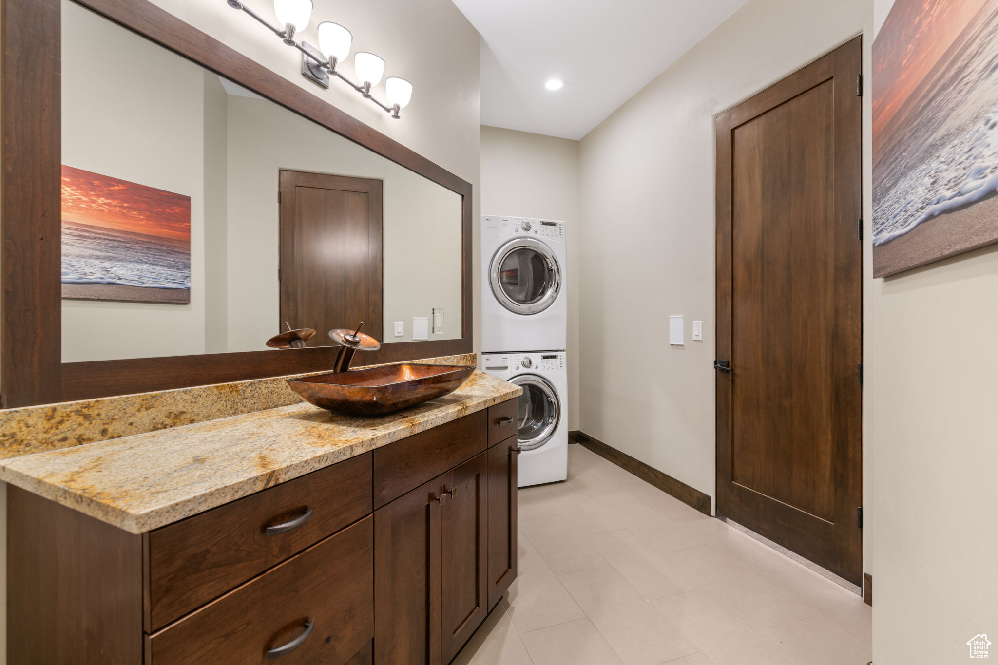 LEDGES OF ST GEORGE PH 8 - Residential